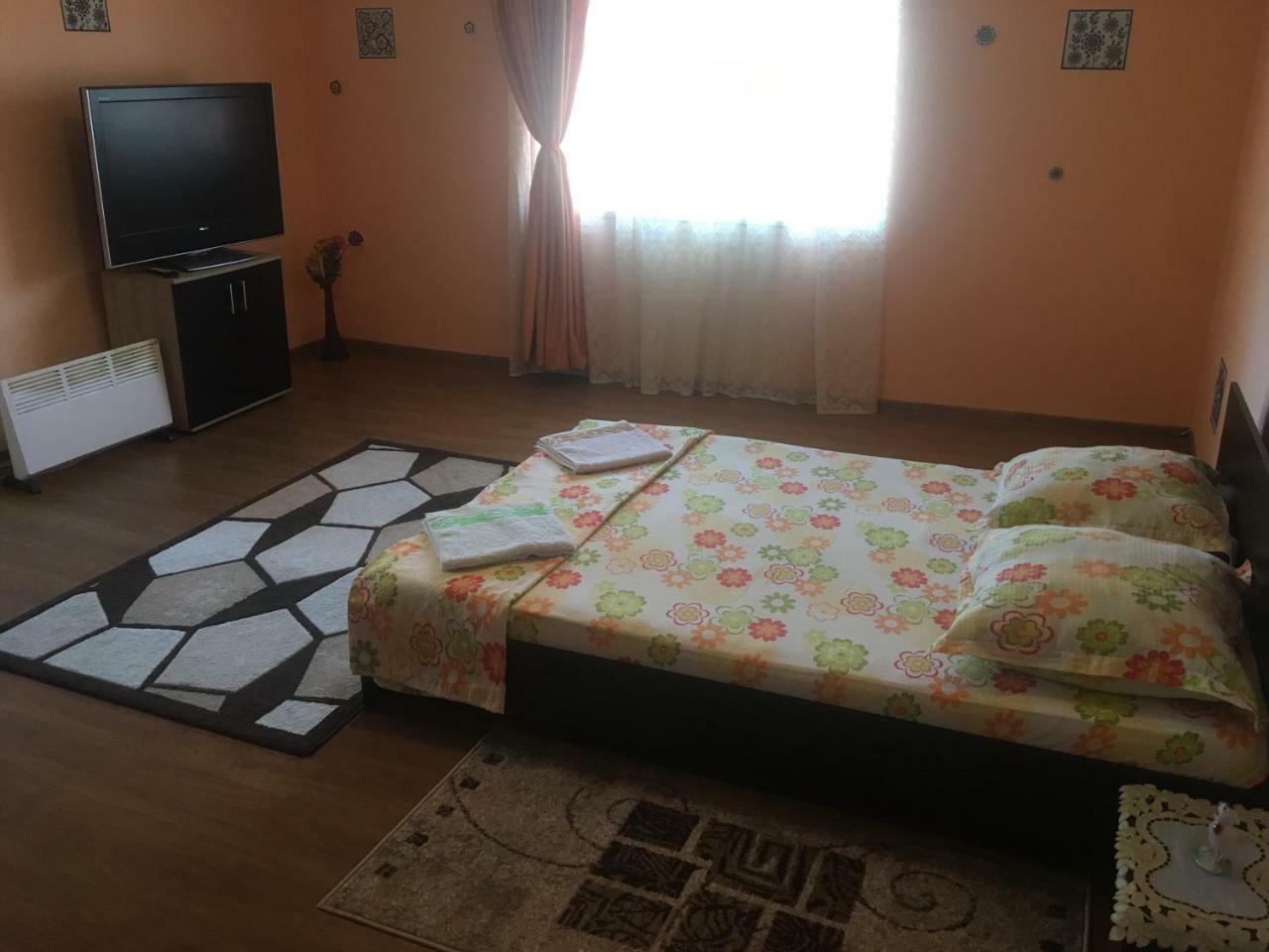 Vila La Izvorul Putinei ฮาเซก ภายนอก รูปภาพ